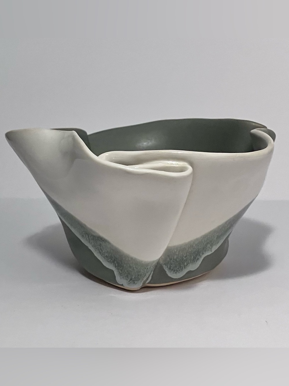 HILBORN POTTERY Guacamole Bowl / HANDMADE in Canada / Oven and Dishwasher Safe